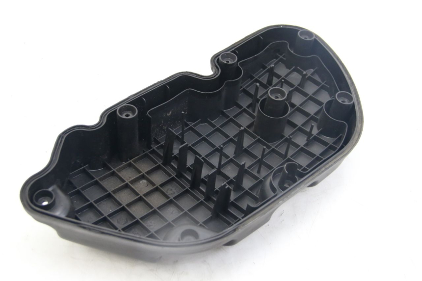 photo de COPERCHIO FILTRO ARIA PIAGGIO MP3 125 (2006 - 2014) - Stato della superficie e materiale