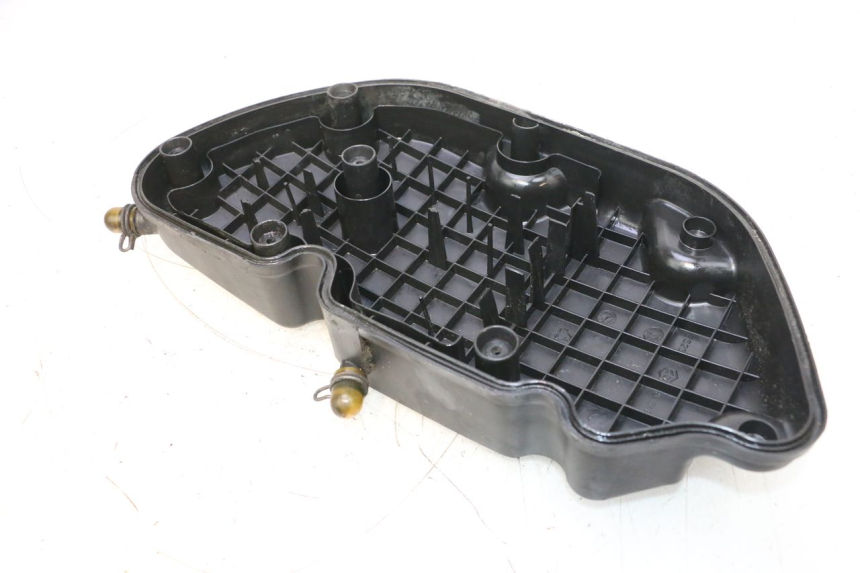 photo de SCATOLA COPERCHIO PIAGGIO MP3 RL 250 (2006 - 2010) - Zoom sullo stato d'uso
