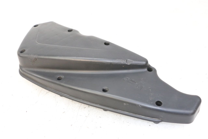 photo de SCATOLA COPERCHIO PEUGEOT SATELIS 125 (2013 - 2018) - Primo piano tecnico