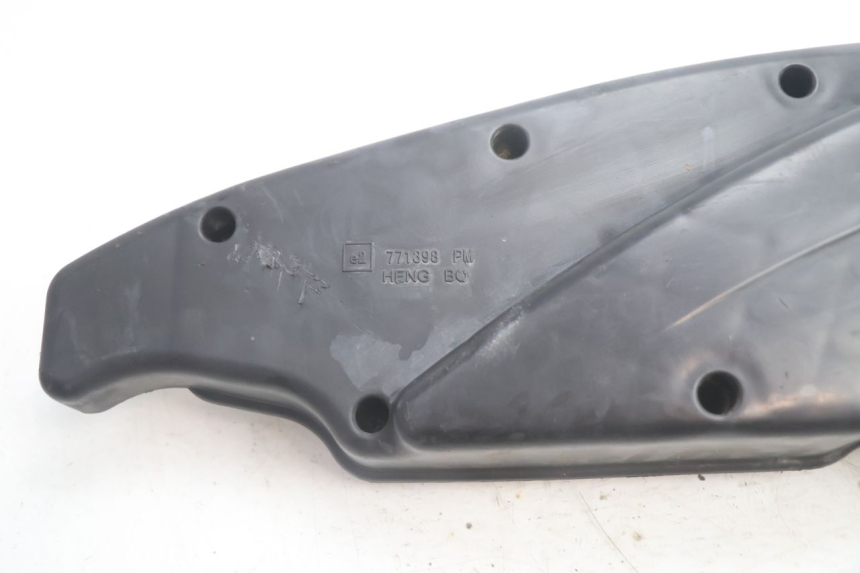 photo de SCATOLA COPERCHIO PEUGEOT SATELIS 125 (2013 - 2018) - Dettaglio del componente