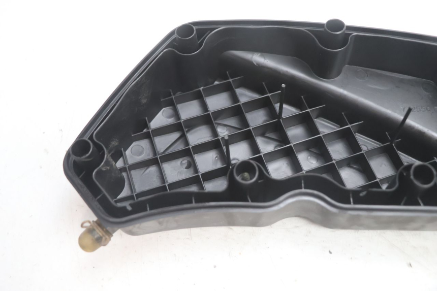 photo de SCATOLA COPERCHIO PEUGEOT SATELIS 125 (2013 - 2018) - Stato della superficie e materiale