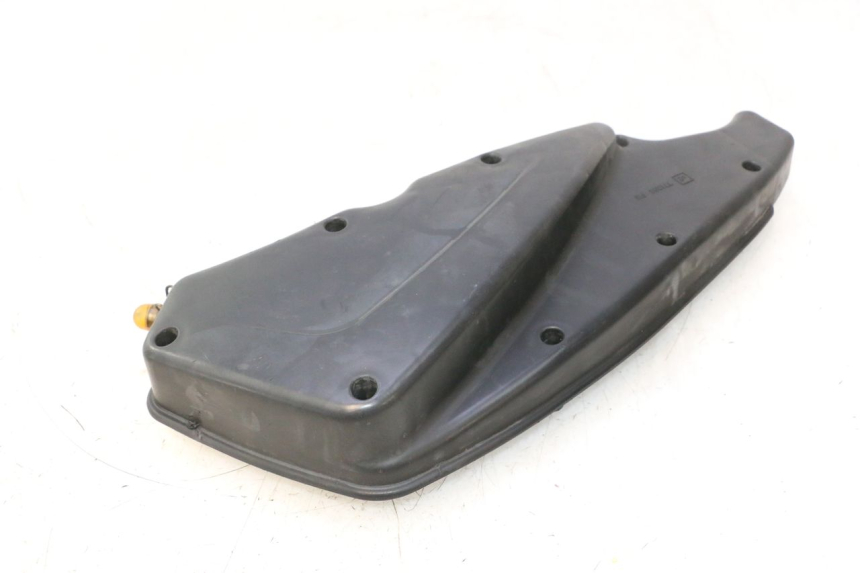 photo de SCATOLA COPERCHIO PEUGEOT SATELIS 125 (2006 - 2009) - Zoom sullo stato d'uso