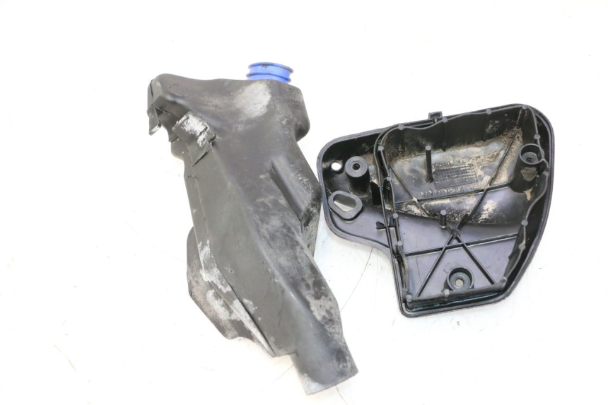 photo de SCATOLA COPERCHIO PEUGEOT SPEEDFIGHT 2 AC 50 (2000 - 2009) - Altra angolazione