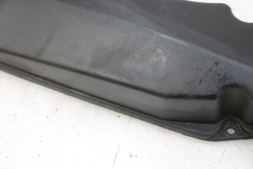 photo de SCATOLA COPERCHIO SUZUKI BURGMAN 125 (2015 - 2017) - Zoom sullo stato d'uso