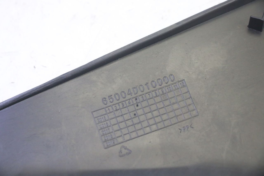 photo de COPERCHIO FILTRO ARIA KSR TR SM 50 (2015 - 2018) - Primo piano tecnico