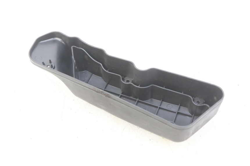 photo de CACHE FILTRO ARIA PIAGGIO VESPA PRIMAVERA 2T 50 (2013 - 2018) - Dettaglio del componente