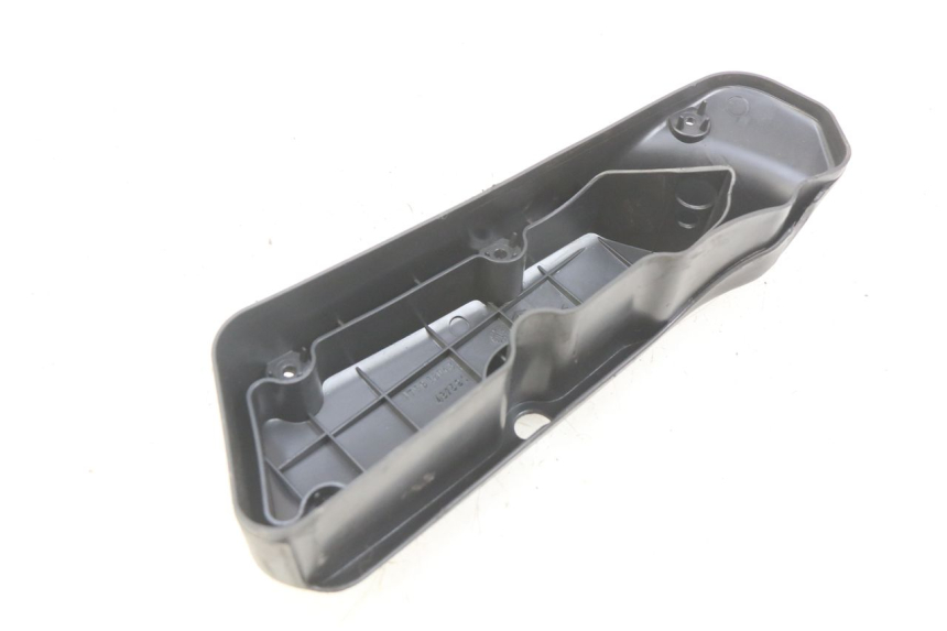 photo de CACHE FILTRO ARIA PIAGGIO VESPA PRIMAVERA 2T 50 (2013 - 2018) - Zoom sullo stato d'uso