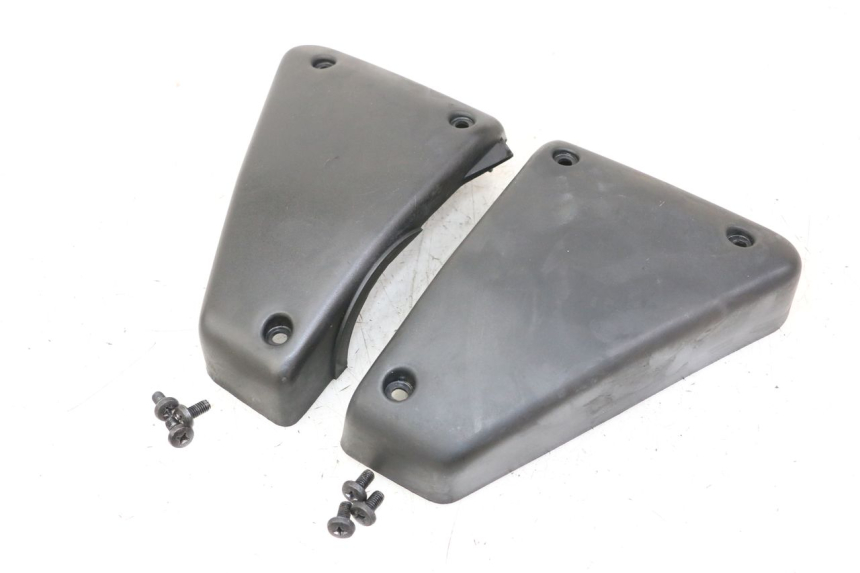 photo de Tappo scatola dell'aria YAMAHA FZS FAZER 600 (2001 - 2003) - Altra angolazione