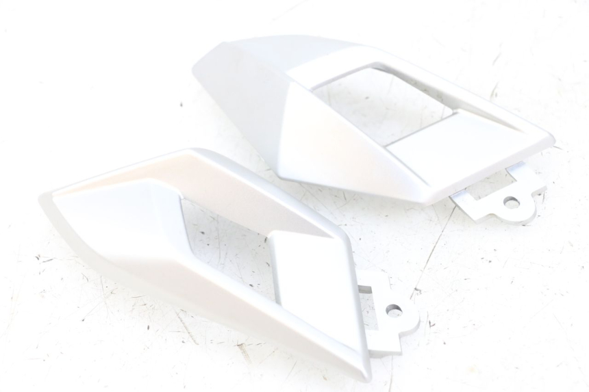 photo de CACHE TELAIO LATERALE YAMAHA AEROX 2T 50 (2013 - 2017) - Altra angolazione