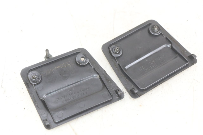 photo de CACHE TELAIO LATERALE KYMCO AGILITY NAKED RENOUVO 2T 50 (2011 - 2018) - Dettaglio del componente