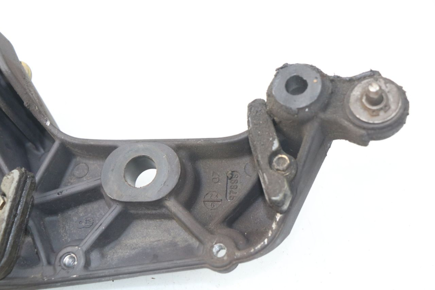 photo de Telaio laterale di copertura MV AGUSTA BRUTALE R WALLY 910 (2008 - 2008) - Altra angolazione