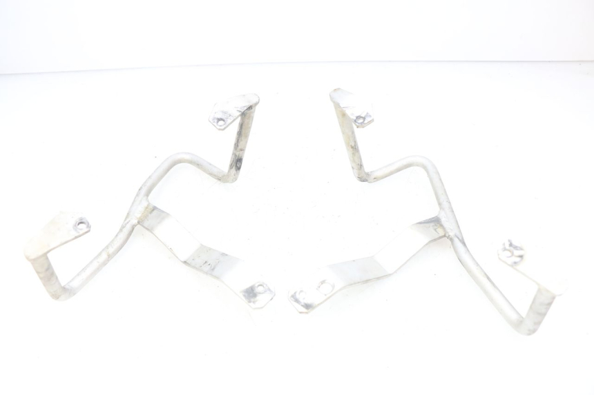 photo de CACHE TELAIO LATERALE HONDA CRF CR-F 450 (2005 - 2008) - Primo piano tecnico