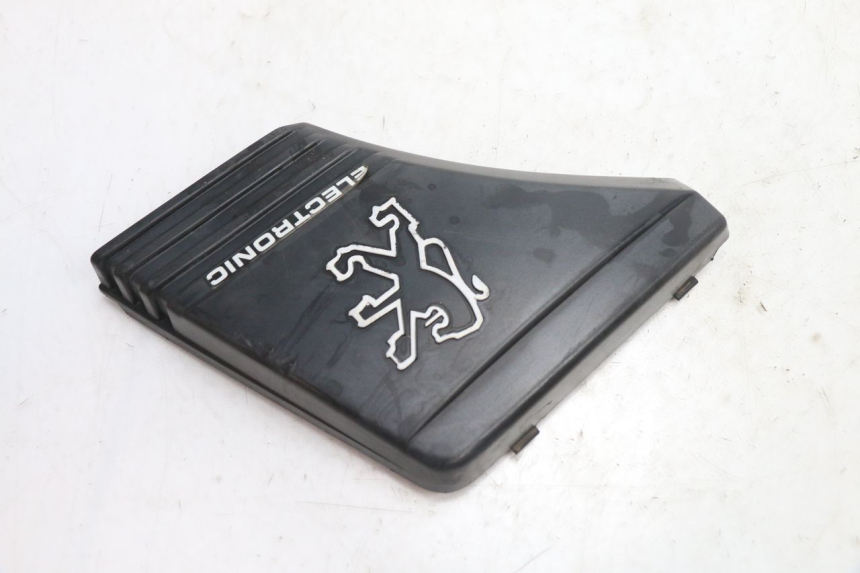 photo de TELAIO CARENA DESTRA PEUGEOT 103 SPX CLIP 50 (1989 - 1992) - Dettaglio del componente