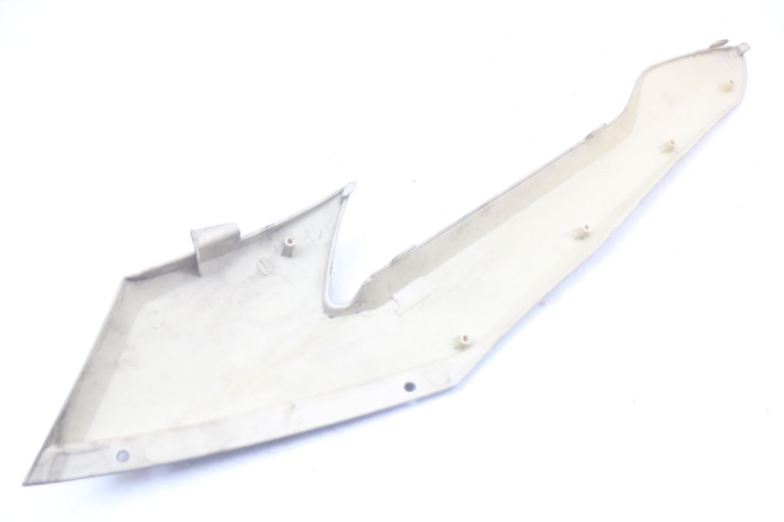 photo de CACHE TELAIO LATERALE DESTRO QUADRO 3D S 350 (2013 - 2018) - Dettagli dei punti di fissaggio