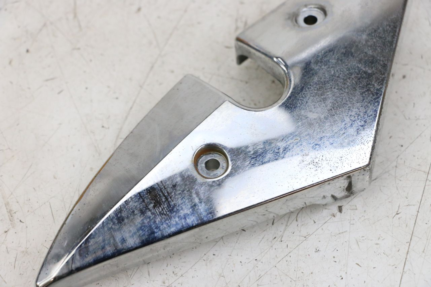 photo de COPERCHIO TELAIO LATERALE DESTRO HYOSUNG GV AQUILA 125 (2000 - 2009) - Dettaglio del componente