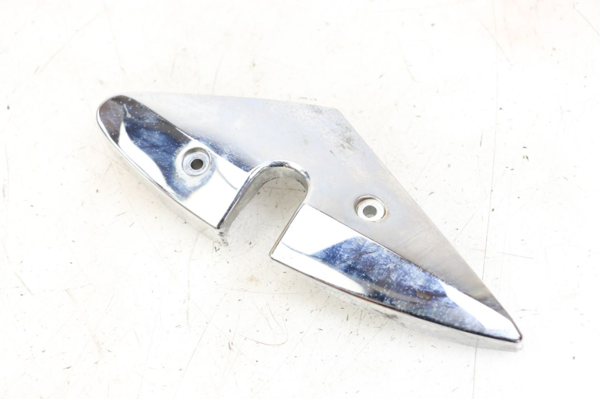 photo de COPERCHIO TELAIO LATERALE DESTRO HYOSUNG GV AQUILA 125 (2000 - 2009) - Primo piano tecnico