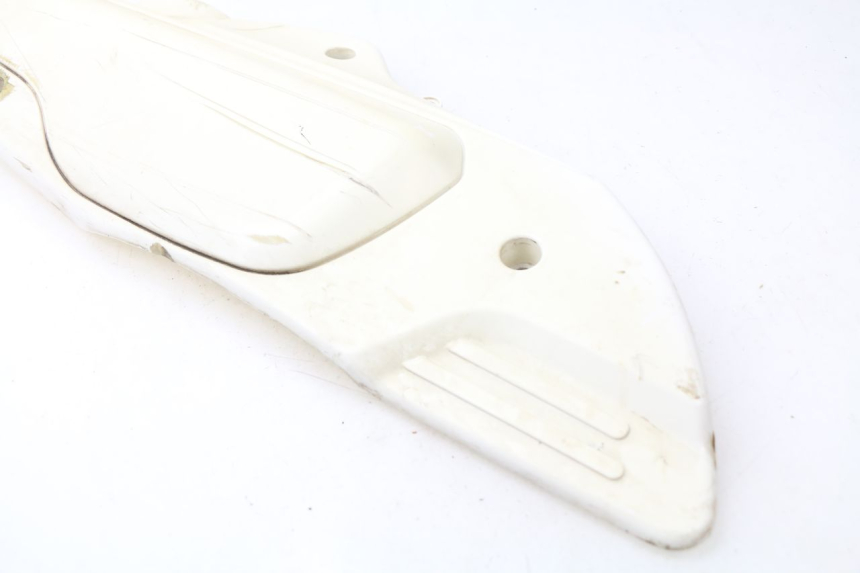 photo de COPERCHIO TELAIO LATERALE DESTRO ERIDER CARGO 1 (2009 - 2018) - Dettagli dei punti di fissaggio