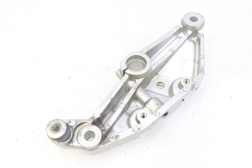 photo de CACHE TELAIO LATERALE DESTRO HONDA CB R 1000 (2018 - 2023) - Primo piano tecnico