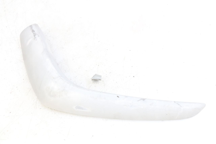 photo de CACHE TELAIO LATERALE DESTRO PIAGGIO FLY 2T 50 (2004 - 2017) - Zoom sullo stato d'uso