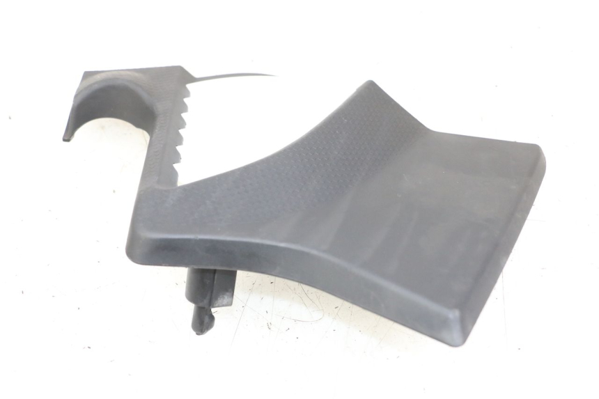 photo de COPERCHIO TELAIO LATERALE DESTRO KYMCO K-PW K-PIPE 50 (2012 - 2017) - Altra angolazione