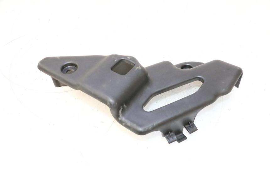 photo de TELAIO CARENA DESTRA KYMCO MXU R 250 (2004 - 2010) - Primo piano tecnico