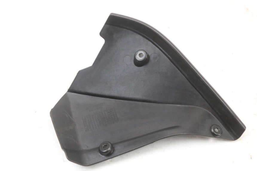 photo de TELAIO CARENA DESTRA MOTO GUZZI NORGE 8V GT 1200 (2011 - 2016) - Zoom sullo stato d'uso