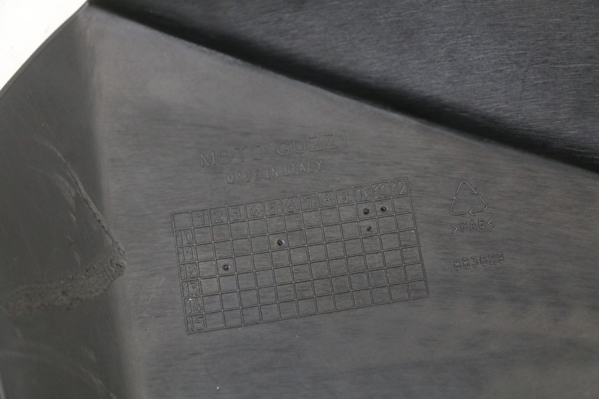 photo de TELAIO CARENA DESTRA MOTO GUZZI NORGE 8V GT 1200 (2011 - 2016) - Altra angolazione