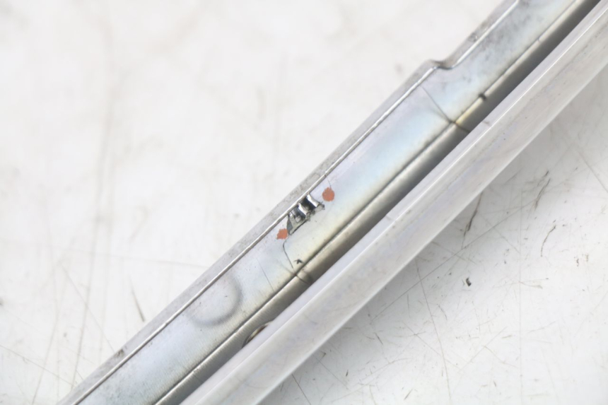 photo de TELAIO CARENA DESTRA PEUGEOT DJANGO 125 (2014 - 2017) - Ricambio usato controllato