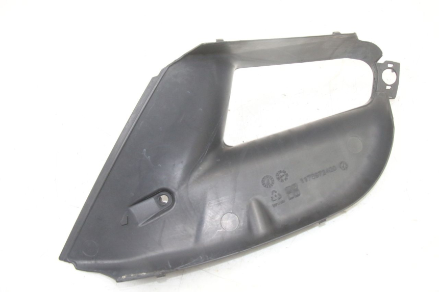 photo de TELAIO CARENA DESTRA PEUGEOT SATELIS COMPRESSOR K15 125 (2006 - 2009) - Zoom sullo stato d'uso