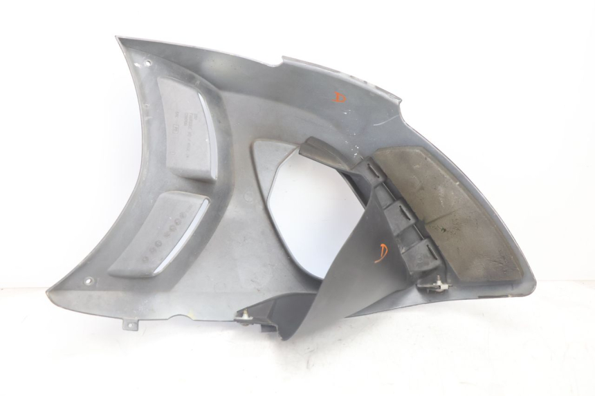 photo de TELAIO CARENA DESTRA CAN-AM SPYDER RS 1000 (2008 - 2012) - Altra angolazione
