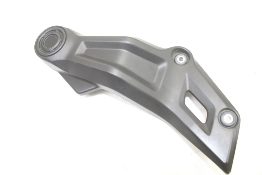 photo de TELAIO CARENA DESTRA YAMAHA TRACER 7 700 (2020 - 2024) - Dettaglio del componente