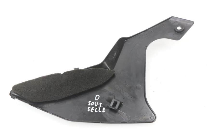 photo de TELAIO CARENA DESTRA HONDA VFR F 1200 (2010 - 2015) - Zoom sullo stato d'uso