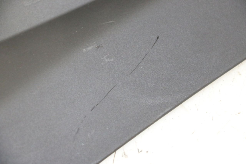 photo de TELAIO CARENA DESTRA YAMAHA XMAX X-MAX 125 (2021 - 2025) - Zoom sullo stato d'uso