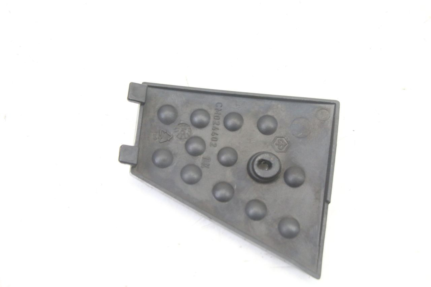 photo de TELAIO CARENA DESTRA PIAGGIO XEVO - X EVO 125 (2007 - 2017) - Altra angolazione