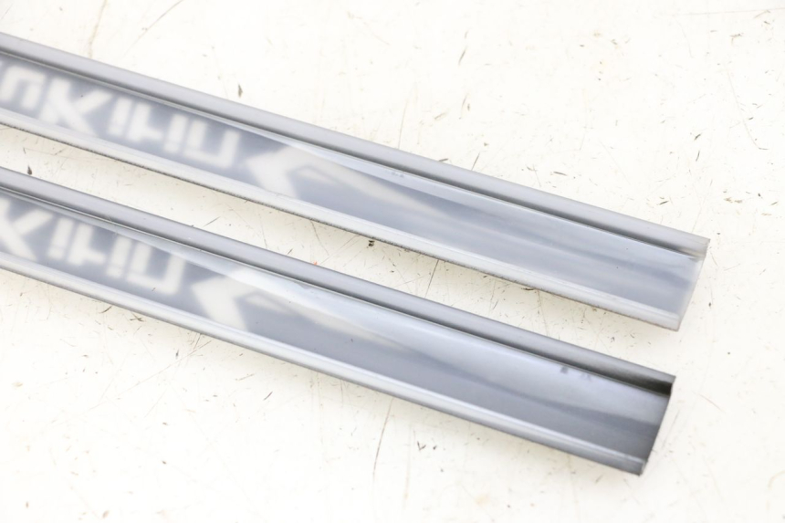 photo de TELAIO CARENA KUKIRIN G2 MASTER 1 - Marcature e riferimenti originali