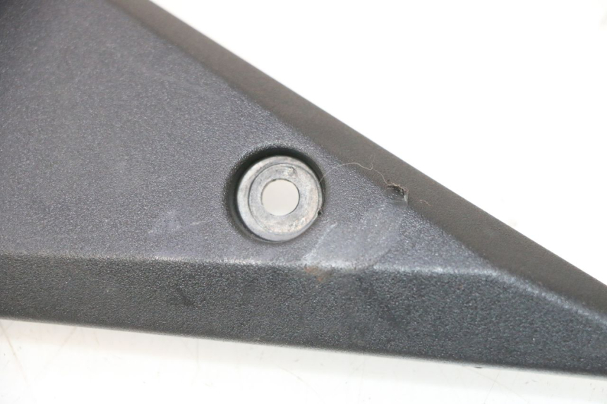 photo de TELAIO CARENA SINISTRA SUZUKI GSF N BANDIT 1200 (2001 - 2005) - Zoom sullo stato d'uso