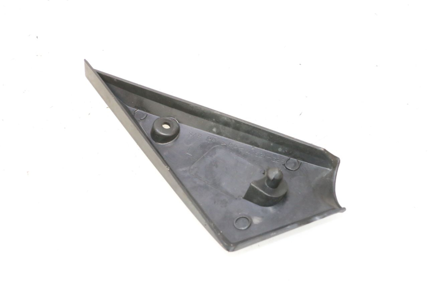 photo de TELAIO CARENA SINISTRA SUZUKI GSF N BANDIT 1200 (2001 - 2005) - Primo piano tecnico