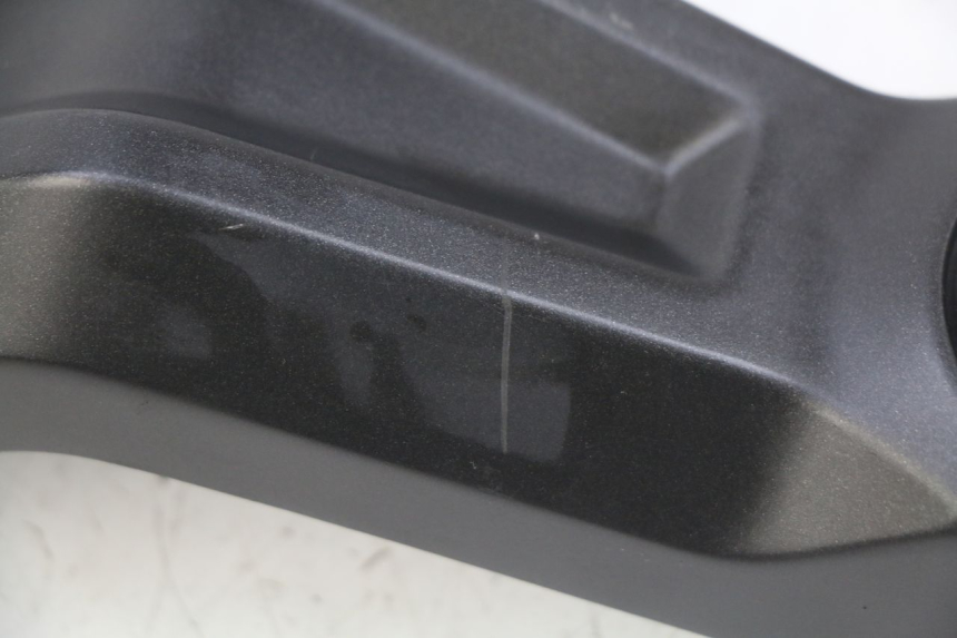 photo de CACHE TELAIO LATERALE SINISTRO YAMAHA MT-07 MT07 700 (2018 - 2020) - Primo piano tecnico