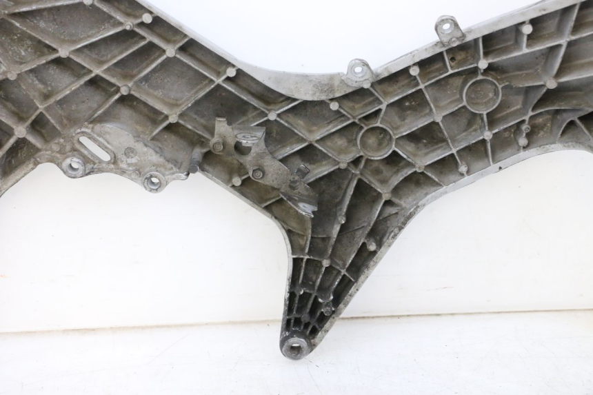 photo de COPERTURA DEL TELAIO LATERALE SINISTRO HONDA NSR R 125 (1994 - 2003) - Zoom sullo stato d'uso