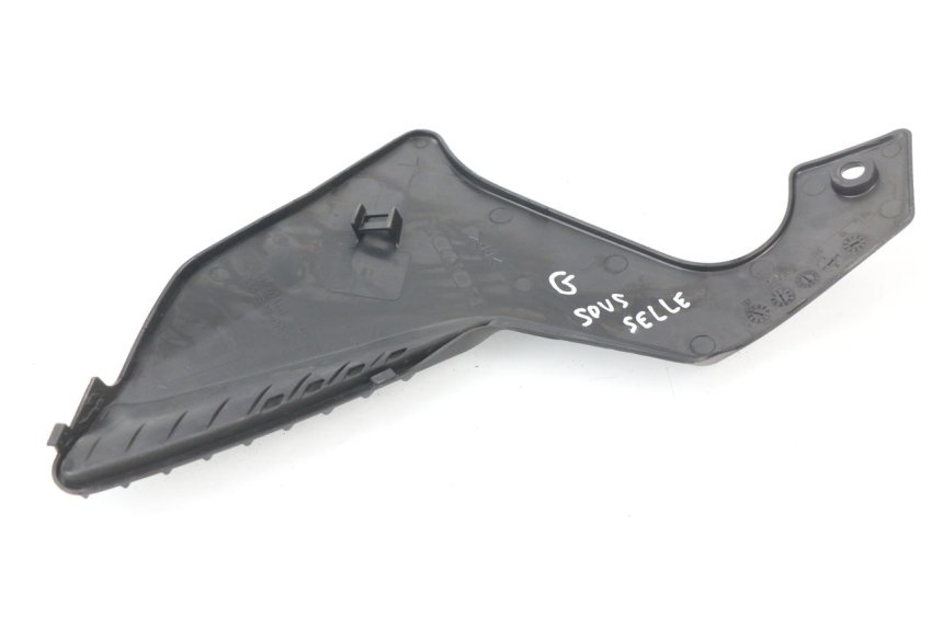 photo de COPERCHIO TELAIO LATERALE SINISTRO HONDA VFR F 1200 (2010 - 2015) - Dettaglio del componente