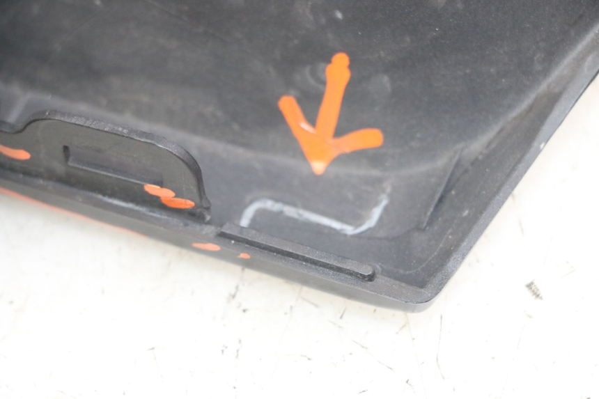 photo de CACHE TELAIO LATERALE SINISTRO YAMAHA XMAX X-MAX ABS 125 (2017 - 2020) - Zoom sullo stato d'uso