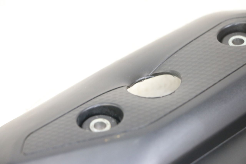 photo de TELAIO CARENA SINISTRA YAMAHA XJ6 ABS 600 (2008 - 2016) - Primo piano tecnico