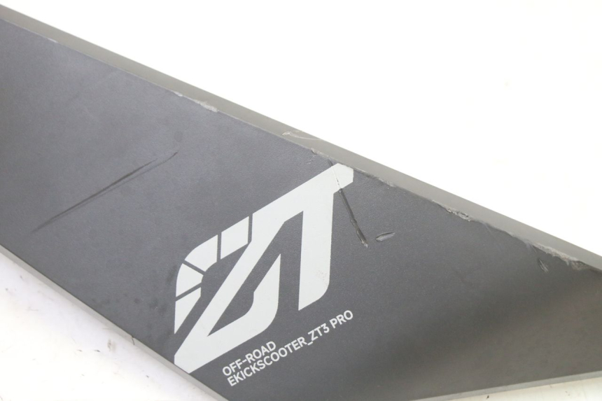 photo de TELAIO CARENA SINISTRA SEGWAY NINEBOT ZT3 PRO 1 - Dettaglio del componente