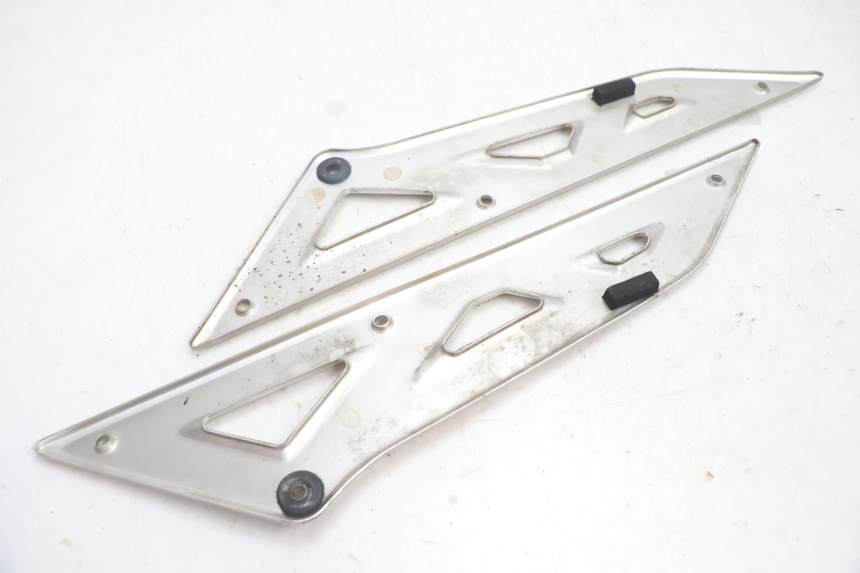 photo de Telaio laterale di copertura SUZUKI GSX F GSXF 750 (1988 - 1998) - Primo piano tecnico