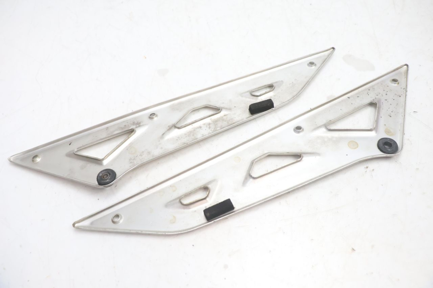 photo de Telaio laterale di copertura SUZUKI GSX F GSXF 750 (1988 - 1998) - Vista d'insieme del prodotto