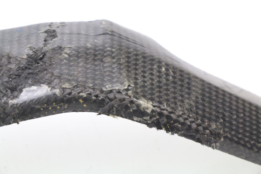 photo de Telaio laterale di copertura SUZUKI GSX-R GSXR 600 (2008 - 2010) - Dettagli dei punti di fissaggio