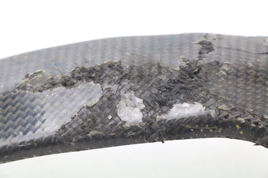 photo de Telaio laterale di copertura SUZUKI GSX-R GSXR 600 (2008 - 2010) - Stato della superficie e materiale