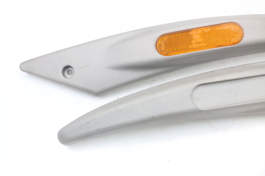 photo de TELAIO CARENA PIAGGIO LIBERTY 4T 50 (2004 - 2008) - Dettaglio del componente