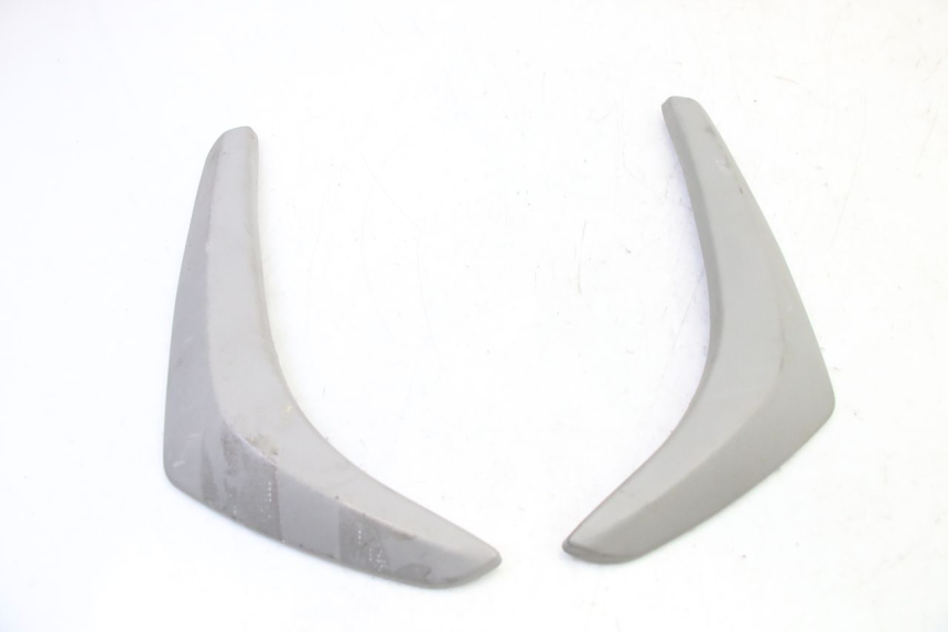 photo de Telaio laterale di copertura PIAGGIO LIBERTY 4T 50 (2009 - 2015) - Zoom sullo stato d'uso