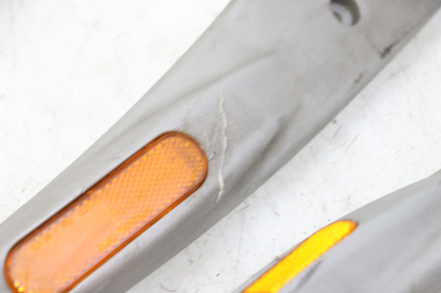 photo de TELAIO CARENA PIAGGIO LIBERTY 125 (1998 - 2008) - Dettagli dei punti di fissaggio